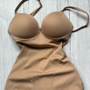 Ultimate Body Push-Up Enhancing Padded Midthigh Bodysuit
SKIMS